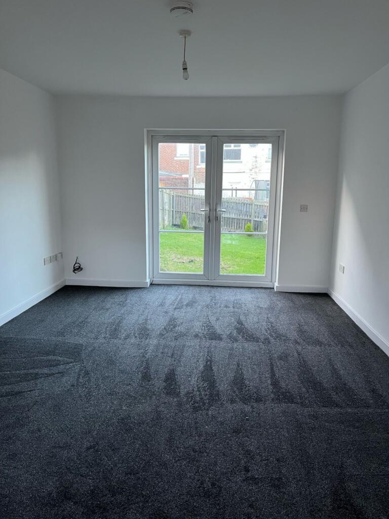 House in Seaham, Dawdon - More