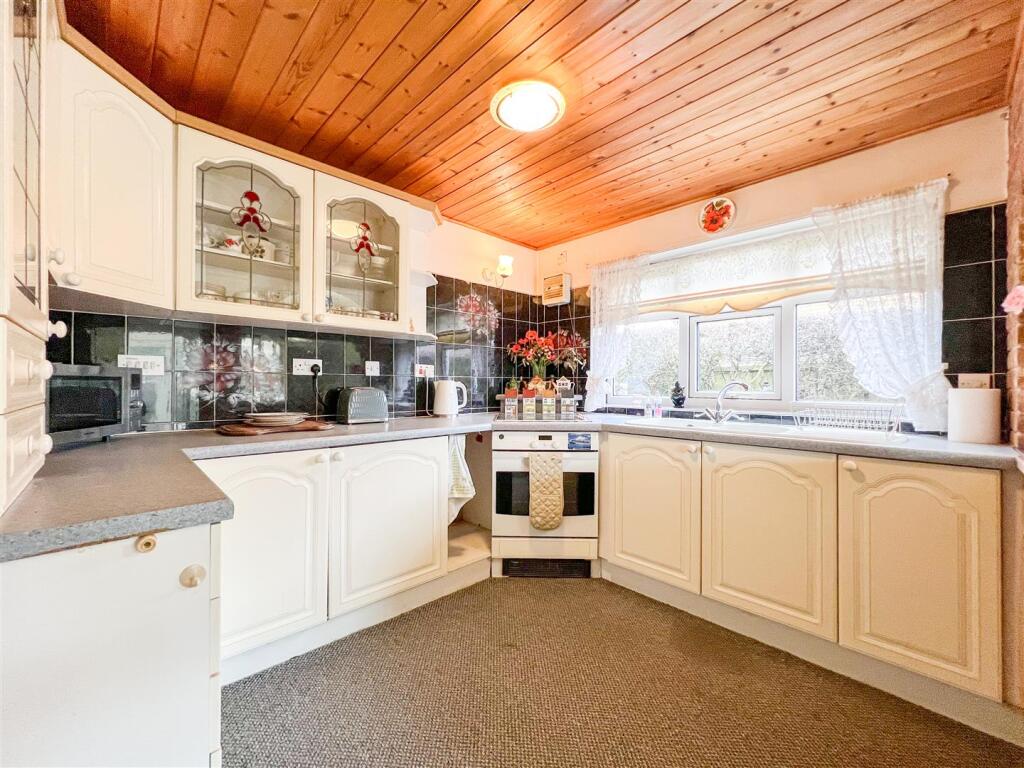 Sytch Road, Brown Edge, ST6 8QX photo 4