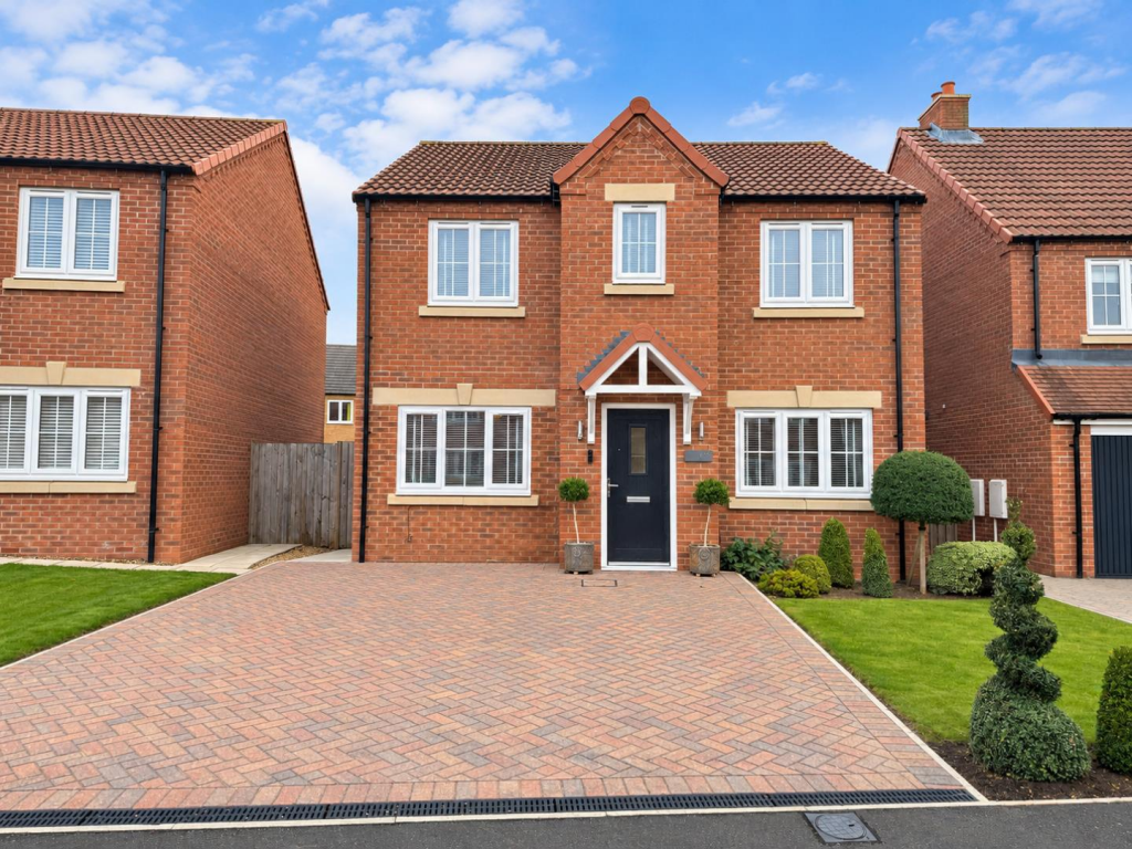 4-bed detached on Mallard Drive, Yarm, £320,000