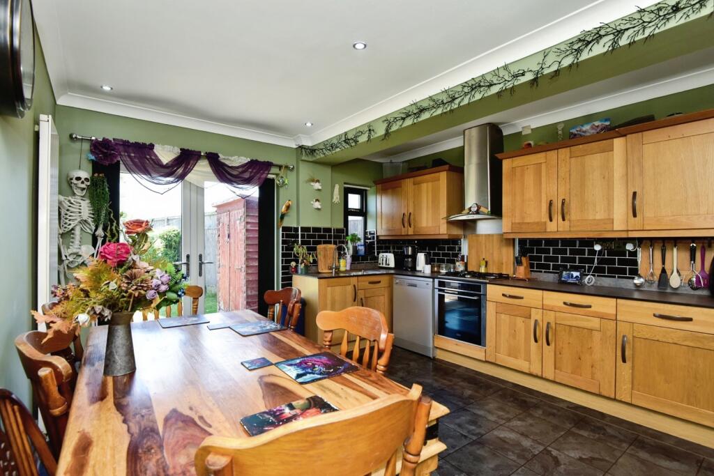 House in Stoke-on-Trent - View 5