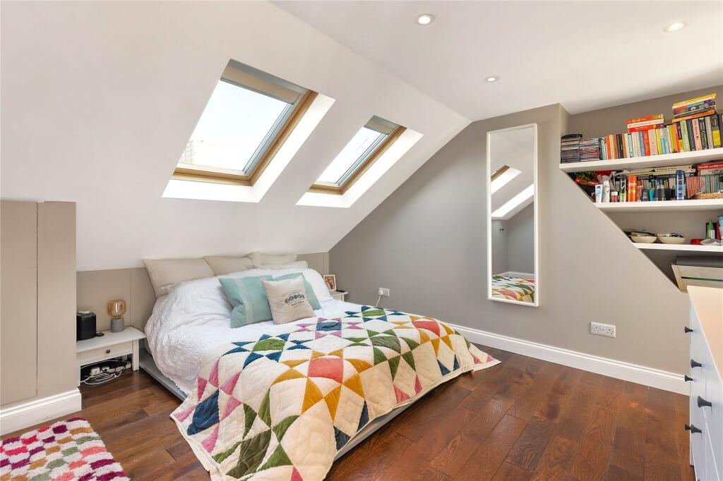 Shuttleworth Road, London, SW11 photo 2