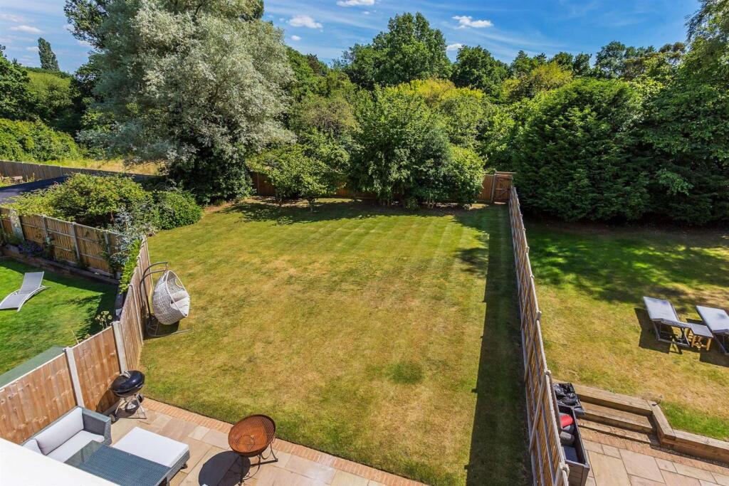 House in Guildford, Worplesdon - View 4