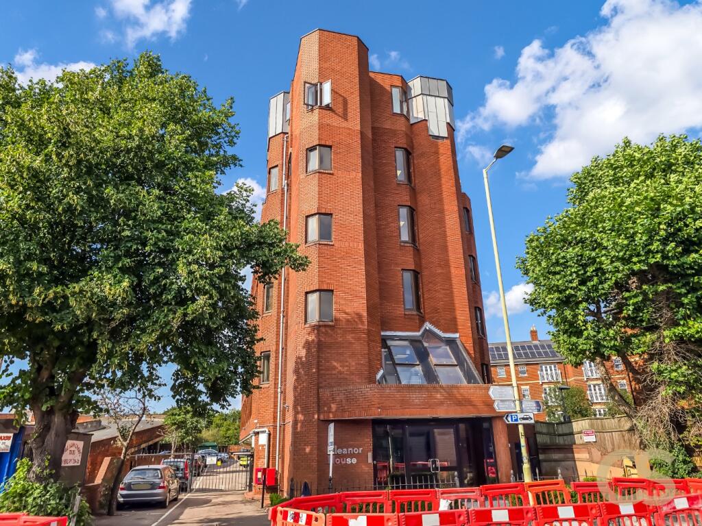 Main image of property: Eleanor House, 33-35 Eleanor Cross Road, Waltham Cross, Hertfordshire, EN8 7FH