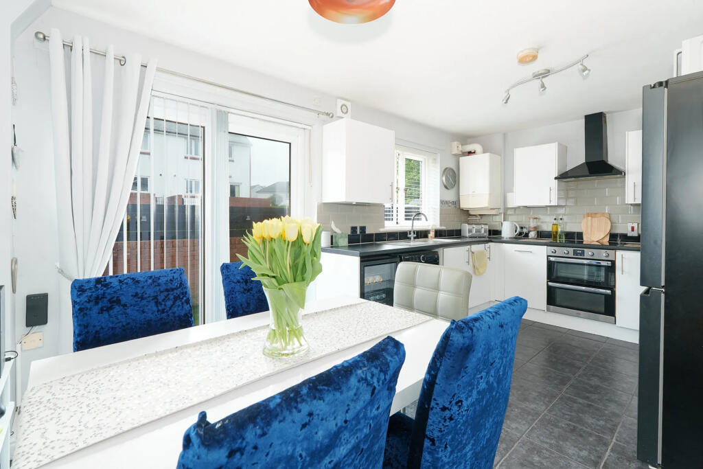 13 , Fenella Court, Douglas photo 5