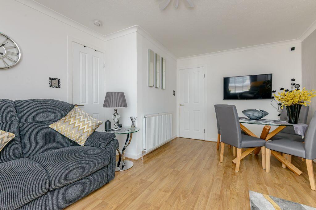 Apartment in Edinburgh - More