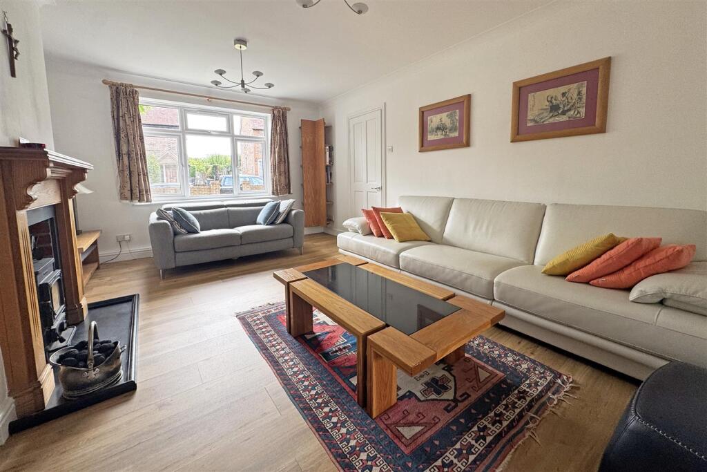 House in Guildford - View 5