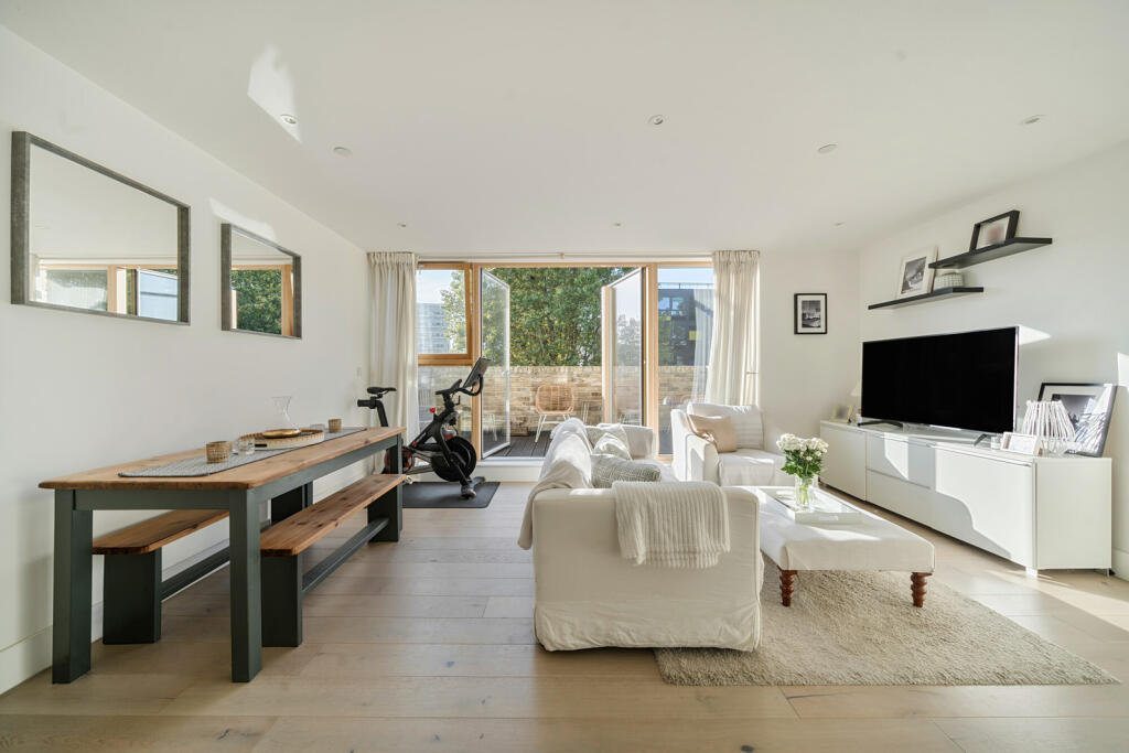Main image of property: Peckham Road, London