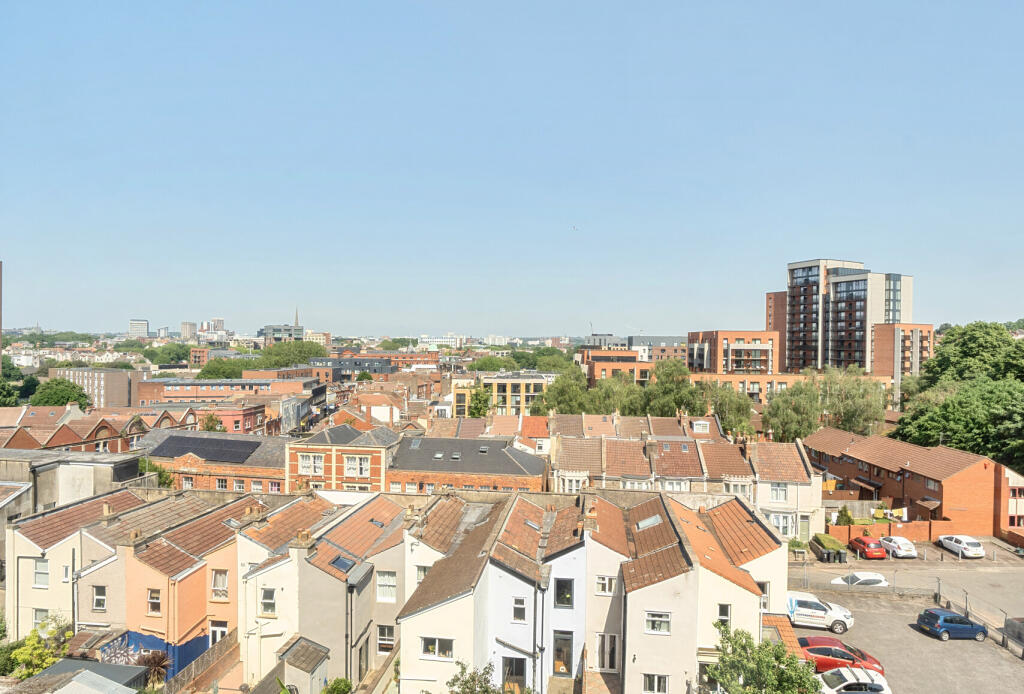 Apartment in Bristol, Southville - View 6