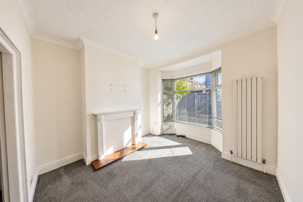 House in Hull, Kingston upon Hull - View 2