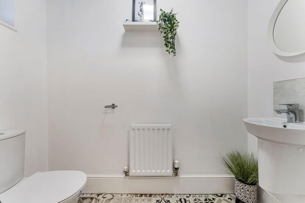 House in Wigan, Greater Manchester - More