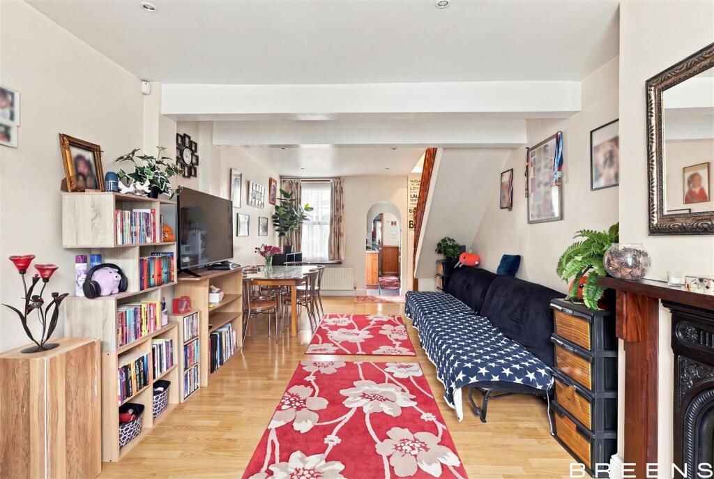 House in Enfield - View 2