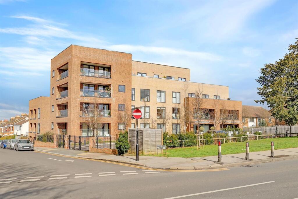 Main image of property: Beulah Hill, London