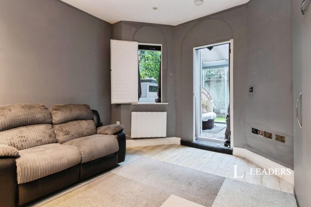 Apartment in Bournemouth - More
