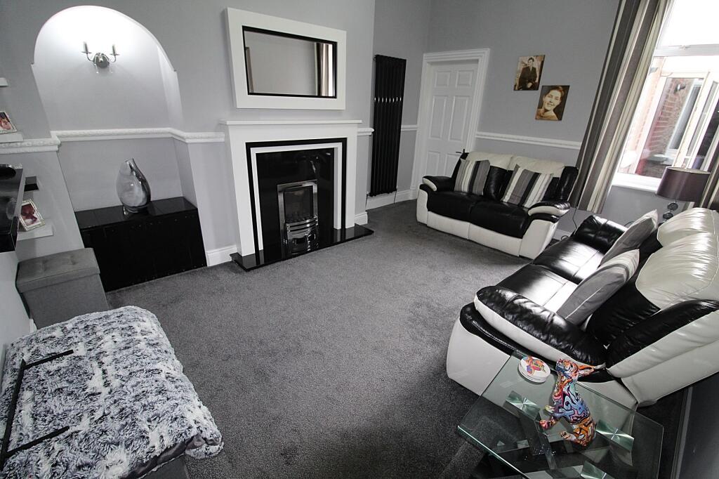 Apartment in Newcastle upon Tyne - View 2