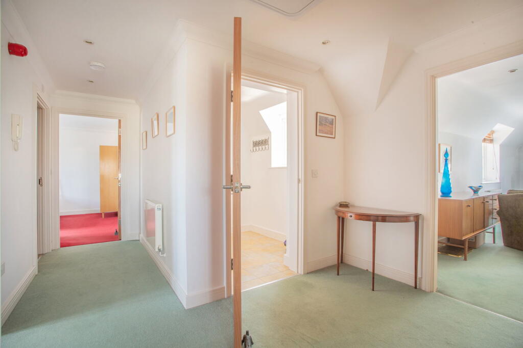 Apartment in Gloucester - More
