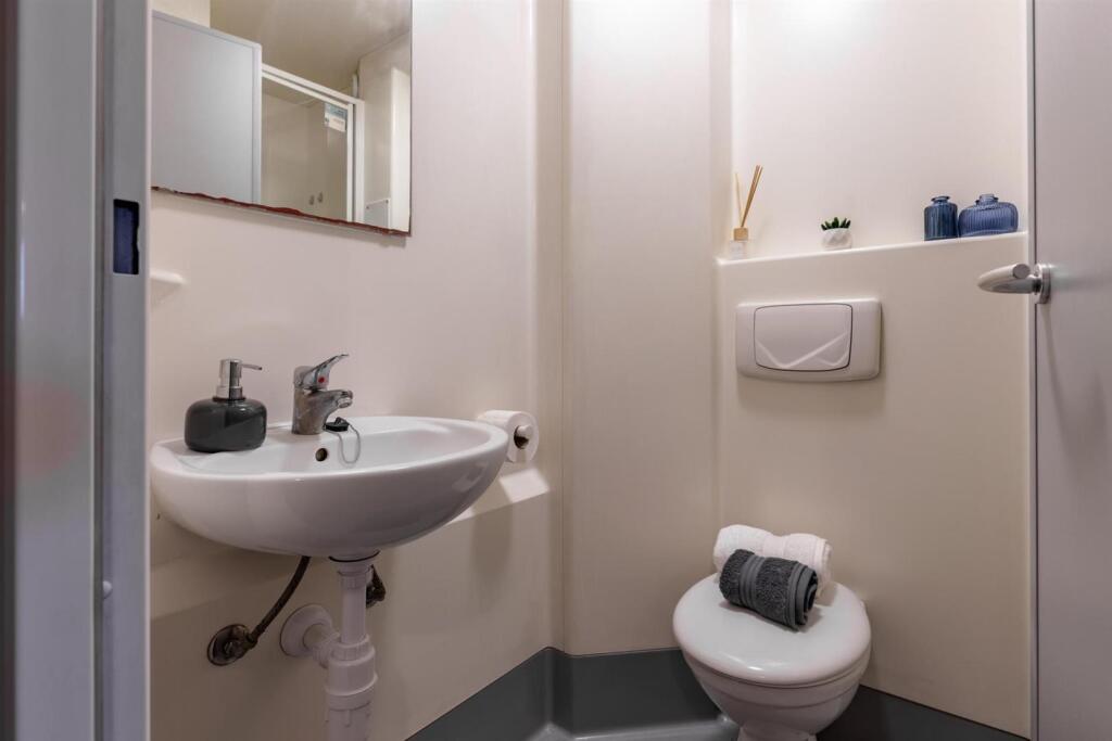 Apartment in Reading - More