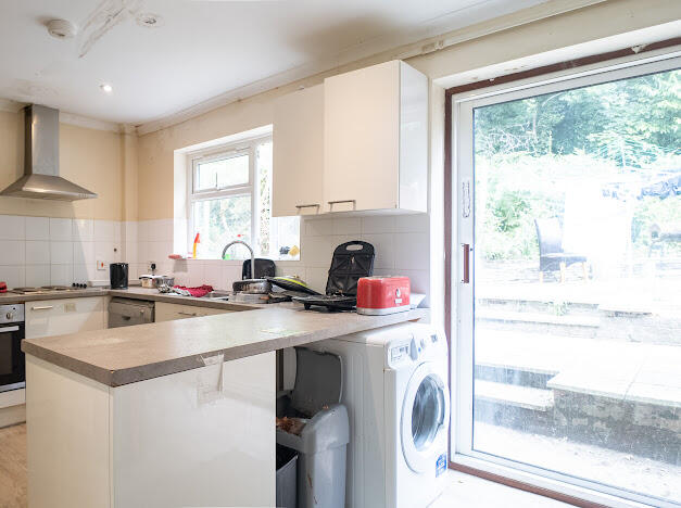 House in Southampton, Glen Eyre - More
