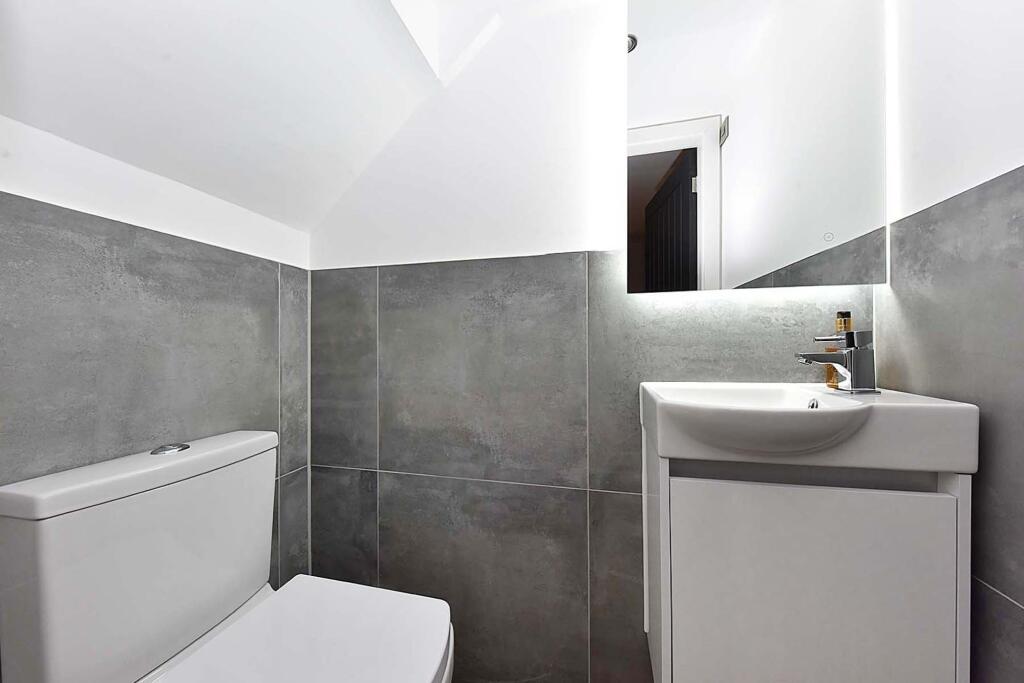 House in Stockport - View 5