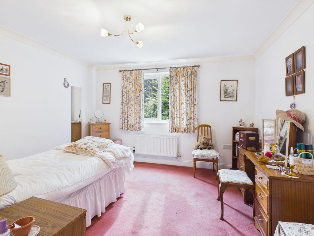 Apartment in Tonbridge and Malling, Brook Street - View 5