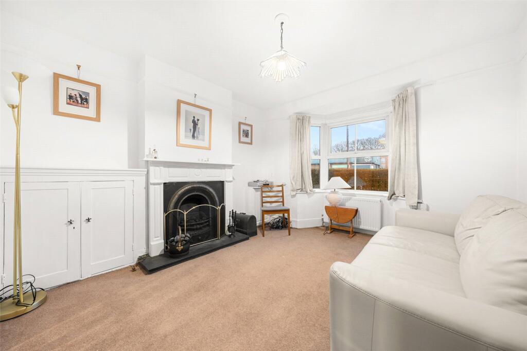 Reading Road, Wokingham, Berkshire, RG41 photo 3