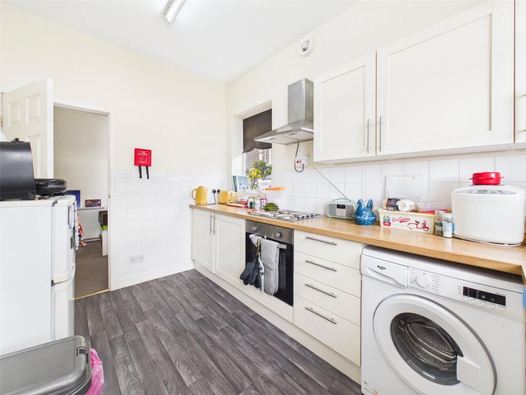 Apartment in Weston-super-Mare, North Somerset - View 3