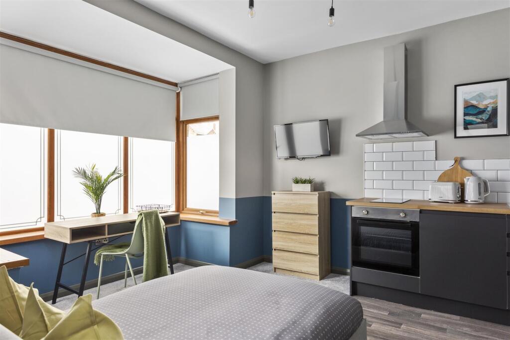 Apartment in Derby - View 4