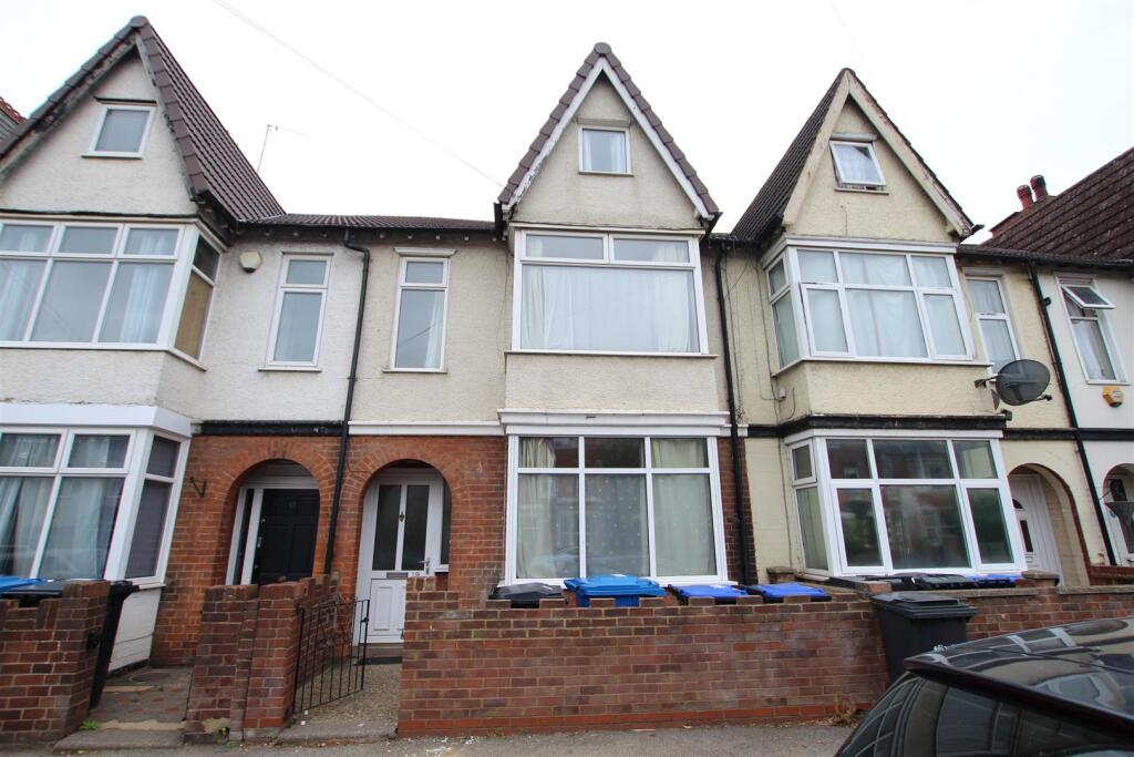 Main image of property: Kingsthorpe Grove, Northampton