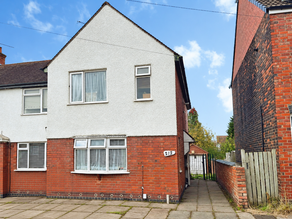 3-bed terraced on 212 Westbury Road, Stockingford, Nuneaton, Warwickshire CV10 8HH, £70,000