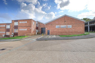 Photo 14. Unit 9-10.