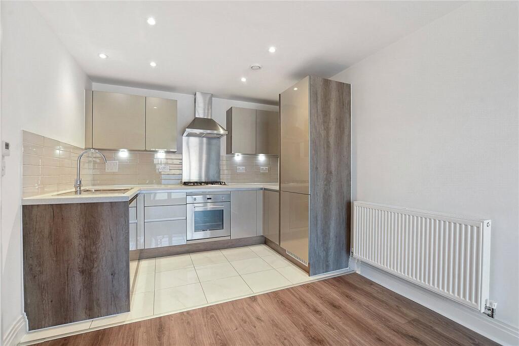 Apartment in London - More