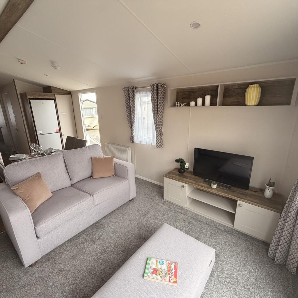 Two Bed Willerby Malton (35x12) 2025, Eastern Beach Holiday Park, Manor Road, Great Yarmouth, Norfolk, NR30 5HH photo 2
