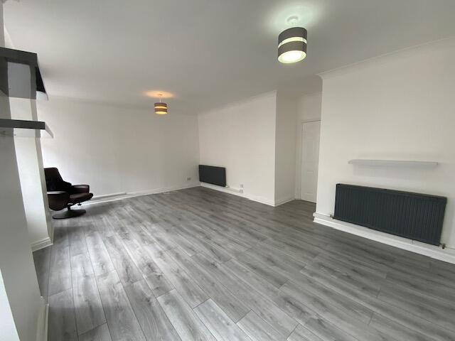 5, Forbes Place, Paisley, Renfrewshire photo 4