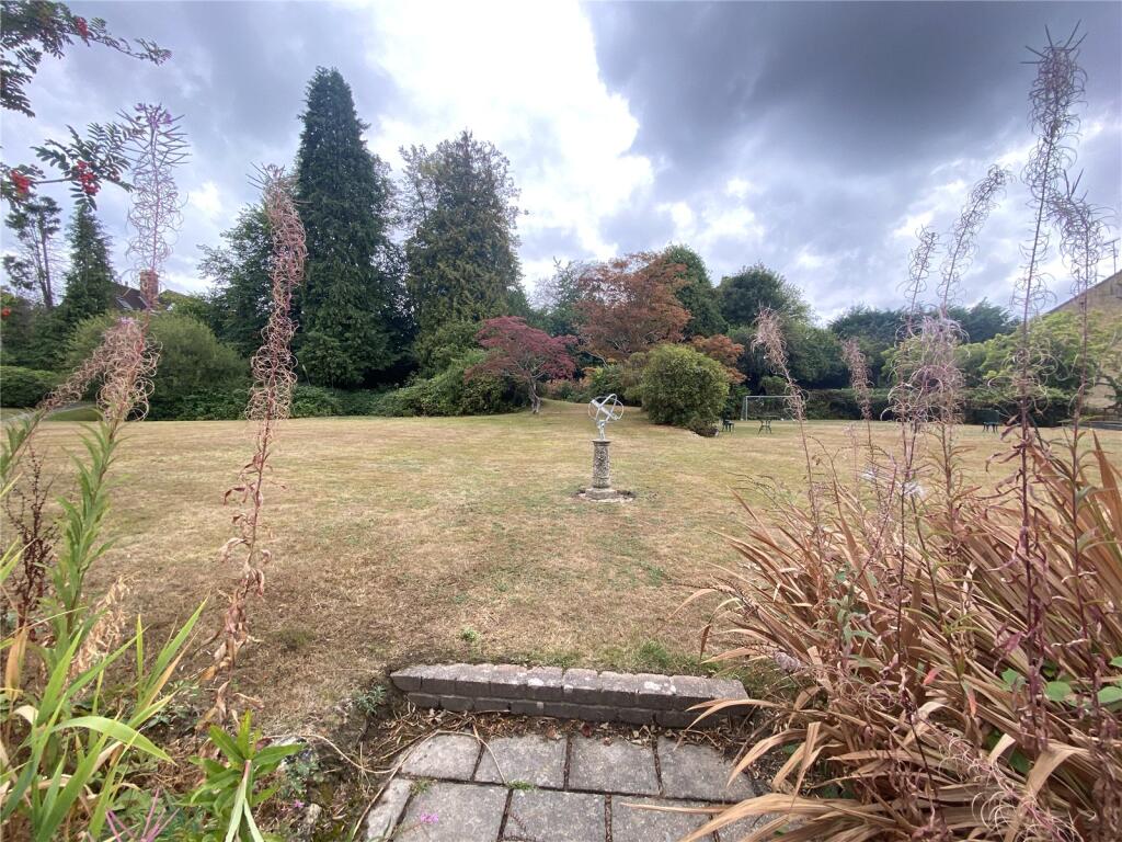 Apartment in Tunbridge Wells, Kent - View 5
