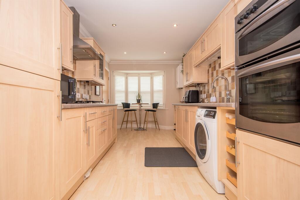 House in Kettering, North Northamptonshire - View 5