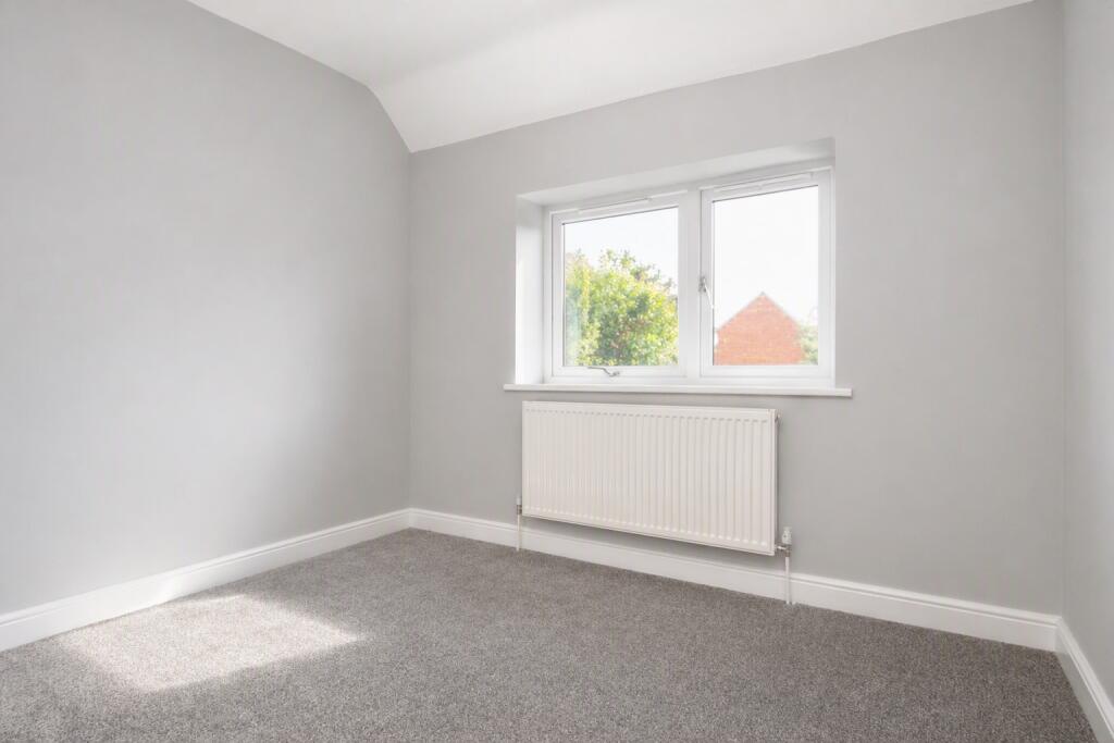 House in Watford - View 5
