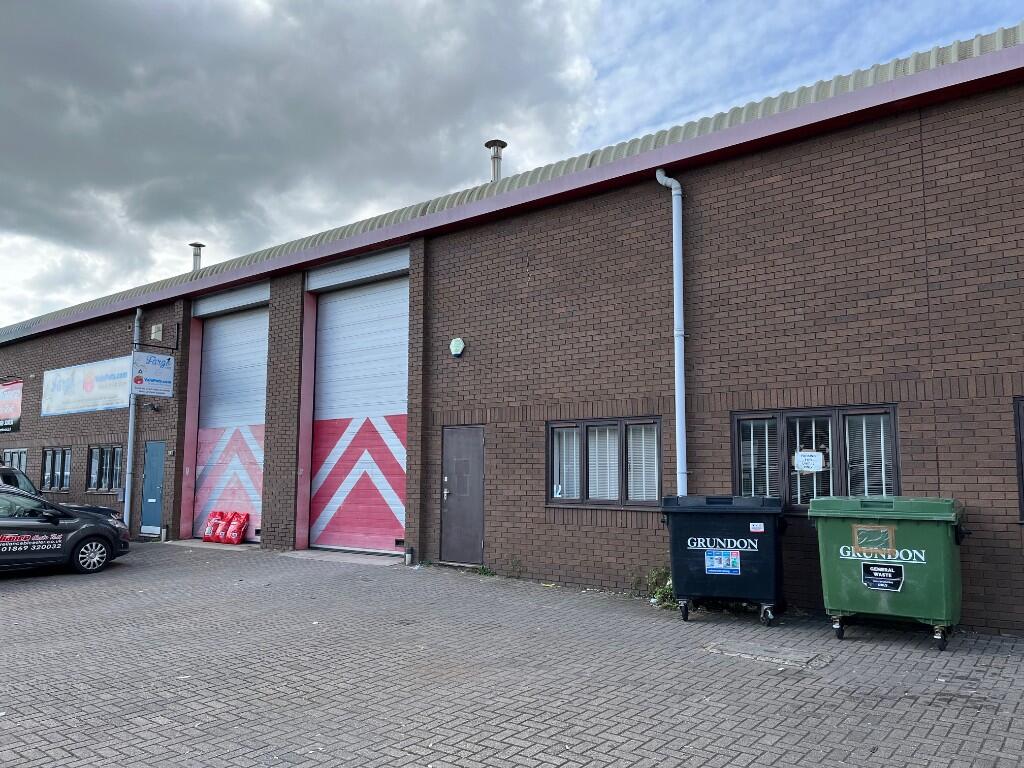 Main image of property: 12 Wedgwood Road, Bicester, Oxfordshire, OX26