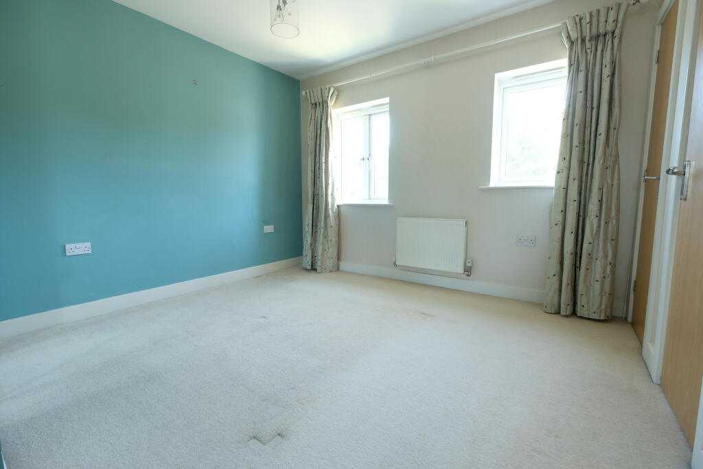 House in Southampton - More