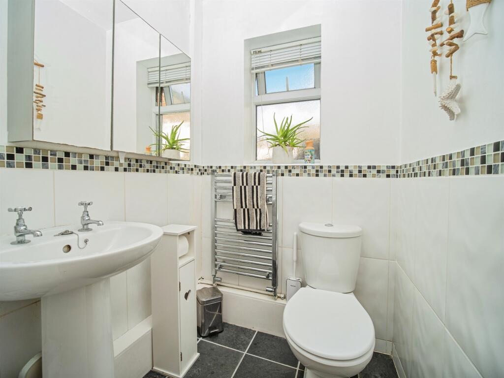 House in Weymouth, Dorset - More