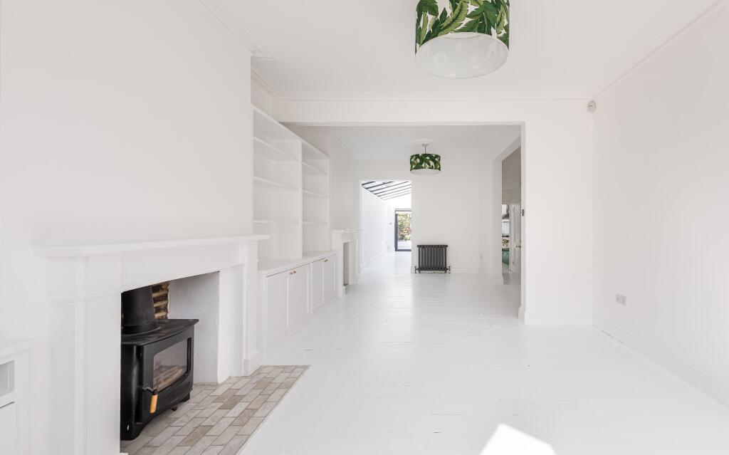 House in London - View 3