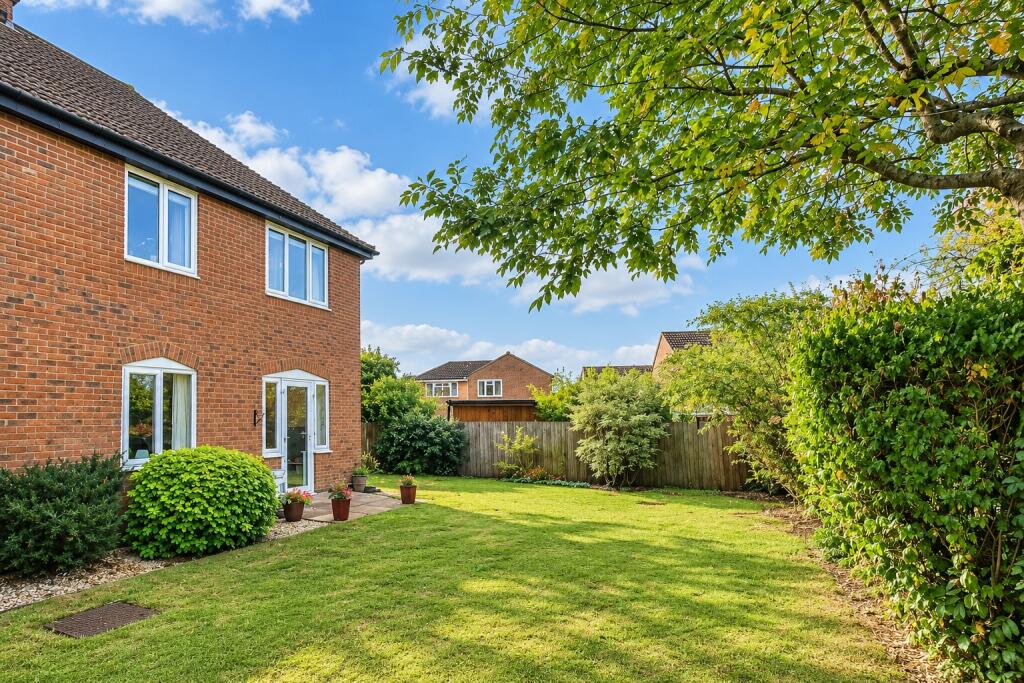 Apartment in Thatcham, West Berkshire