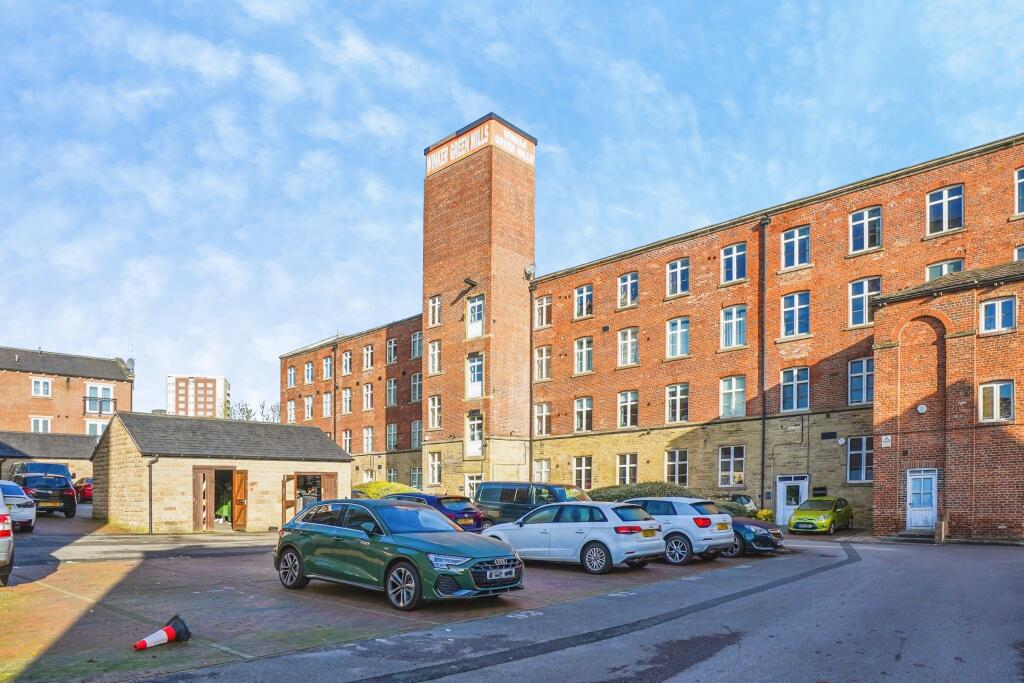 Main image of property: Eyres Mill Side, Leeds, LS12