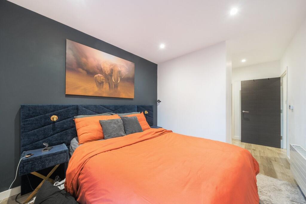 Apartment in London - More