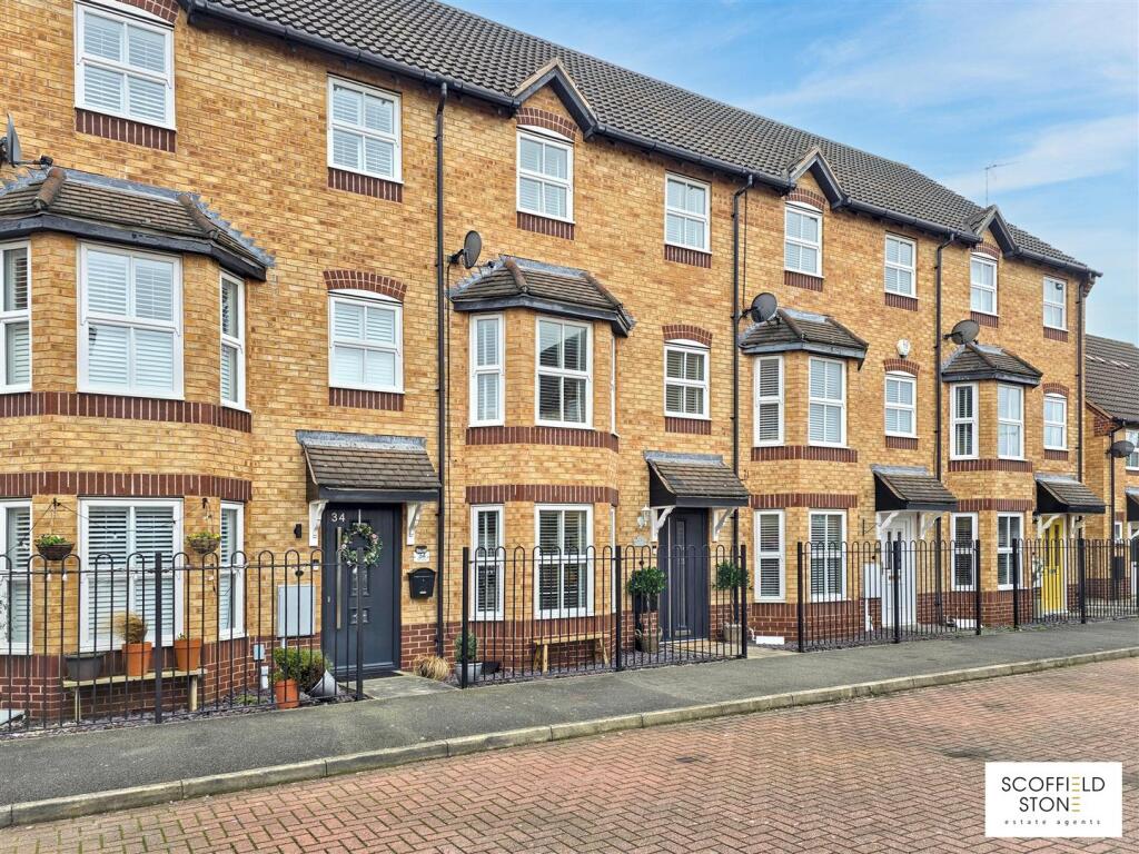 3-bed terraced on Wye Close, Hilton, Derby, £270,000