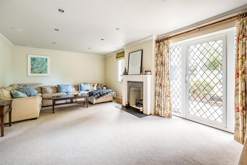 House in Mole Valley, Surrey - More