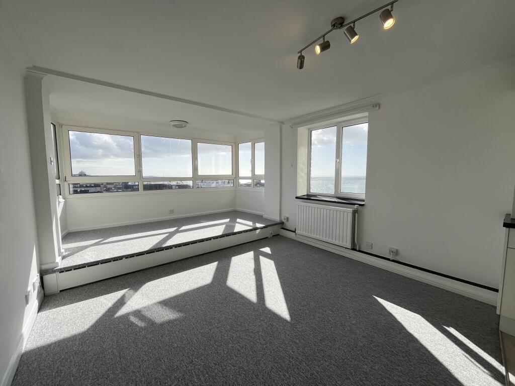 Apartment in Bournemouth, West Cliff - View 4