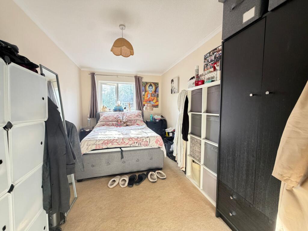 Apartment in Guildford - View 5