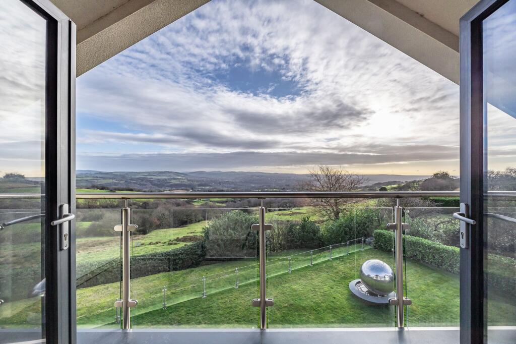 Paddock View, Mount Road , Werneth Low, SK14 3AH photo 4