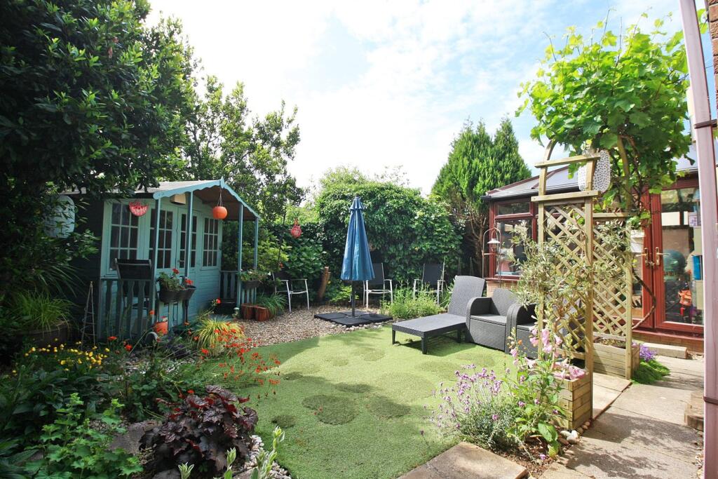 George Thomas Close, Porthcawl, CF36 - View 3