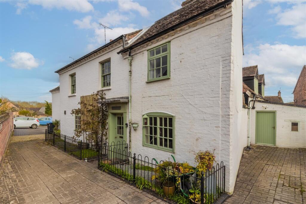 Main image of property: Daventry Road, Southam