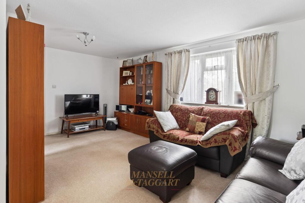 Apartment in Crawley, Broadfield - View 4